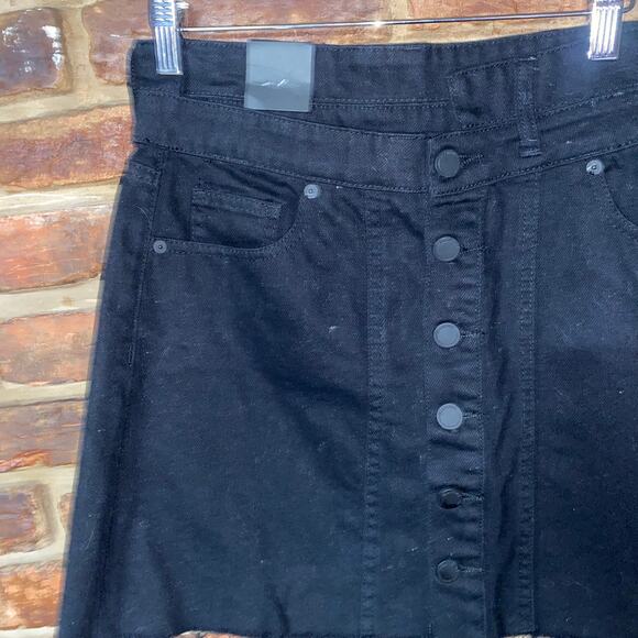 NWT BLANKNYC Black Wash Denim Night Stroll Jean Mini Skirt Women's Size 28 - Picture 3 of 10